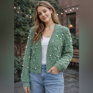 Fun Green Textured Christmas Women's Sweater NWOT